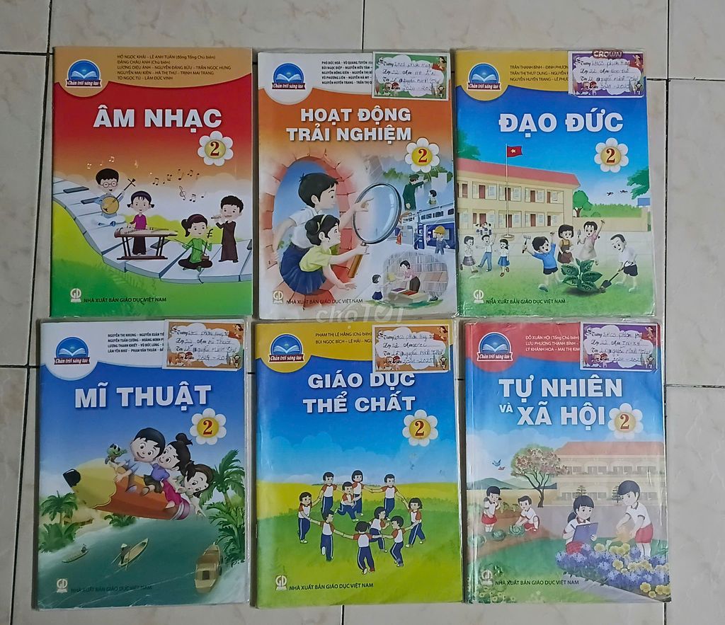 6 Quyển Sách Giáo Khoa Lớp 2; Chân Trời Sáng Tạo.