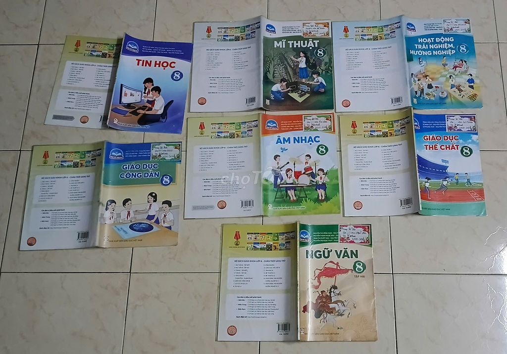7 Quyển Sách Giáo Khoa Lớp 8; (Chân Trời Sáng Tạo)